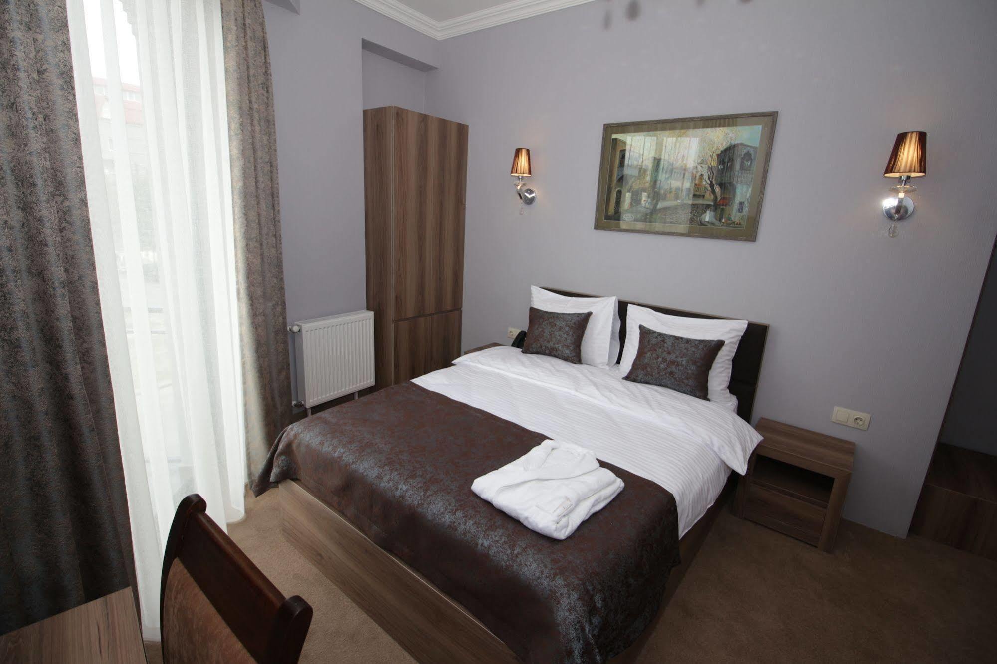 Hotel Pushkin Tbilisi Exteriör bild