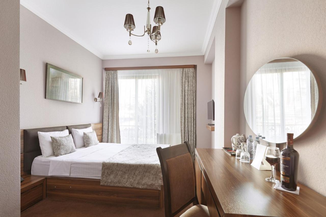 Hotel Pushkin Tbilisi Exteriör bild